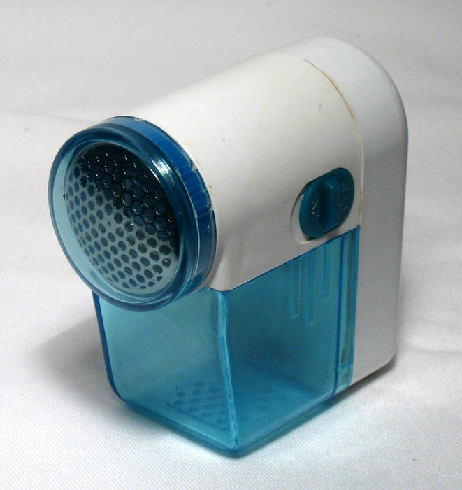 Portable Fabric Fuzz Remover Sweater Clothes Shaver Pill Lint Save Trimmer New !
