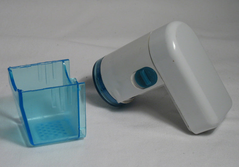 Portable Fabric Fuzz Remover Sweater Clothes Shaver Pill Lint Save Trimmer New !